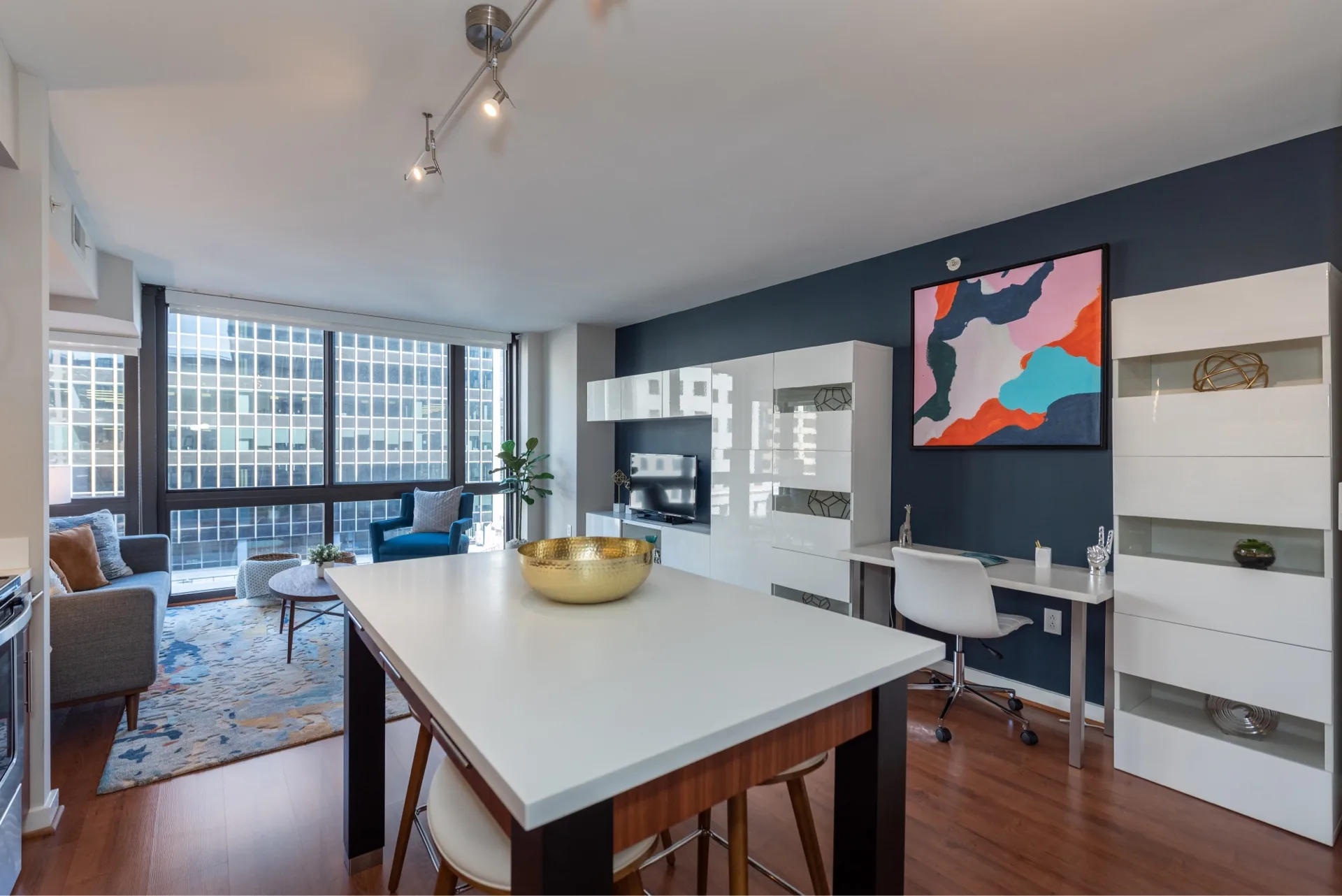 Versatile and convenient kitchen space